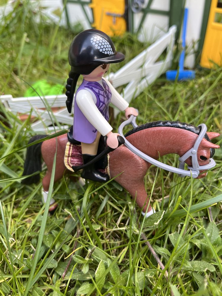 Playmobil 6926 Country Duża stadnina koni