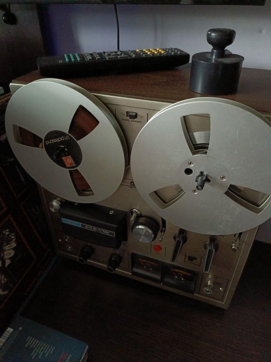 Magnetofon szpulowy , Akai 1722w,