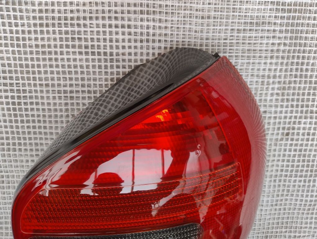 Audi a3 8L lampa prawa tył hatchback HB wysyłka OLX z wkładem  lampy