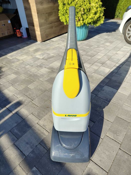 Szorowarka automat myjący LAVLOR