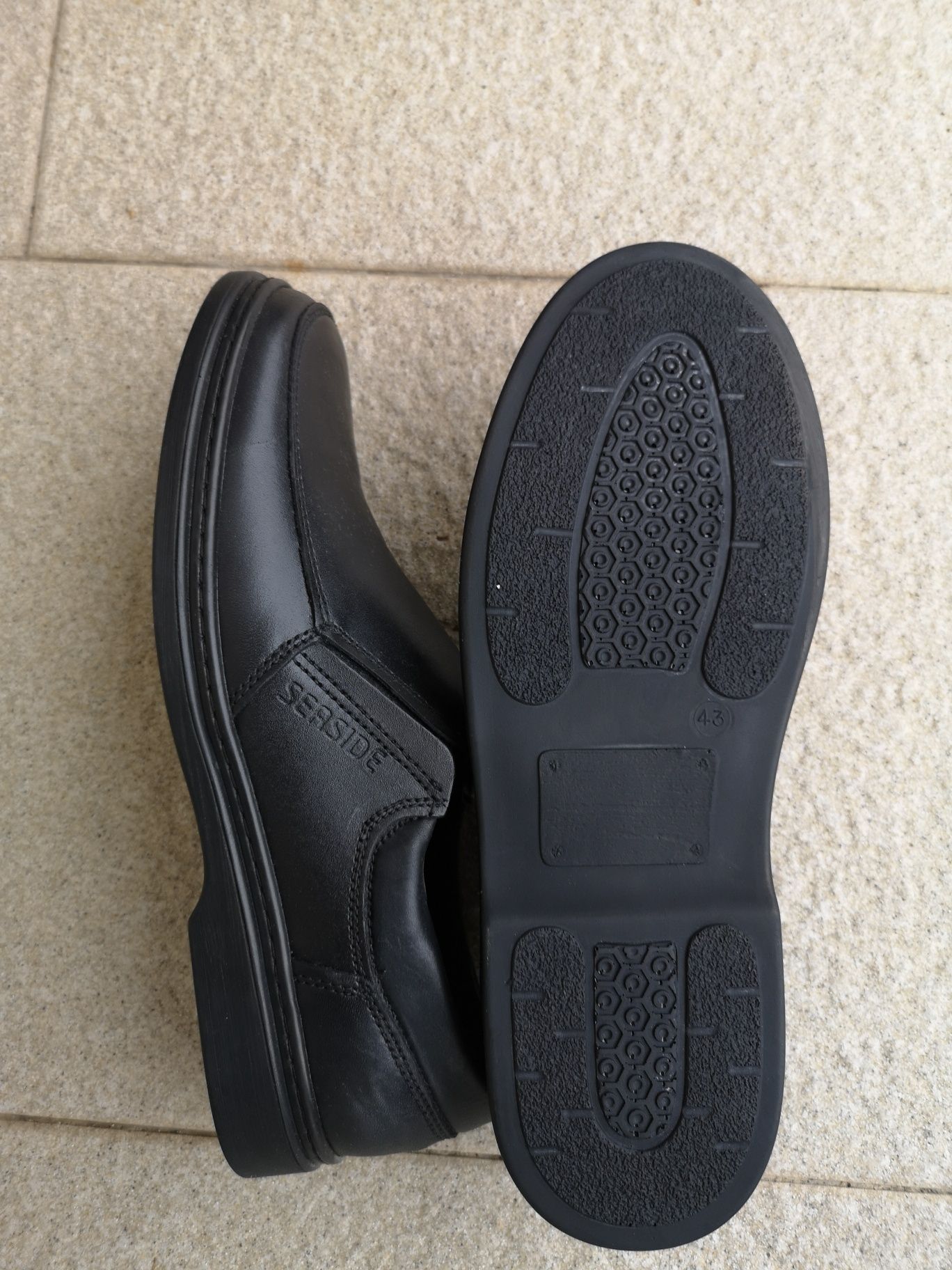 Sapatos de homem Novo n.43
