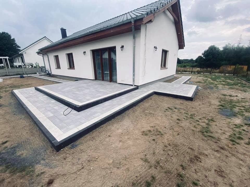 Uslugi brukarskie brukarz uslugi ziemne trwa z rolki