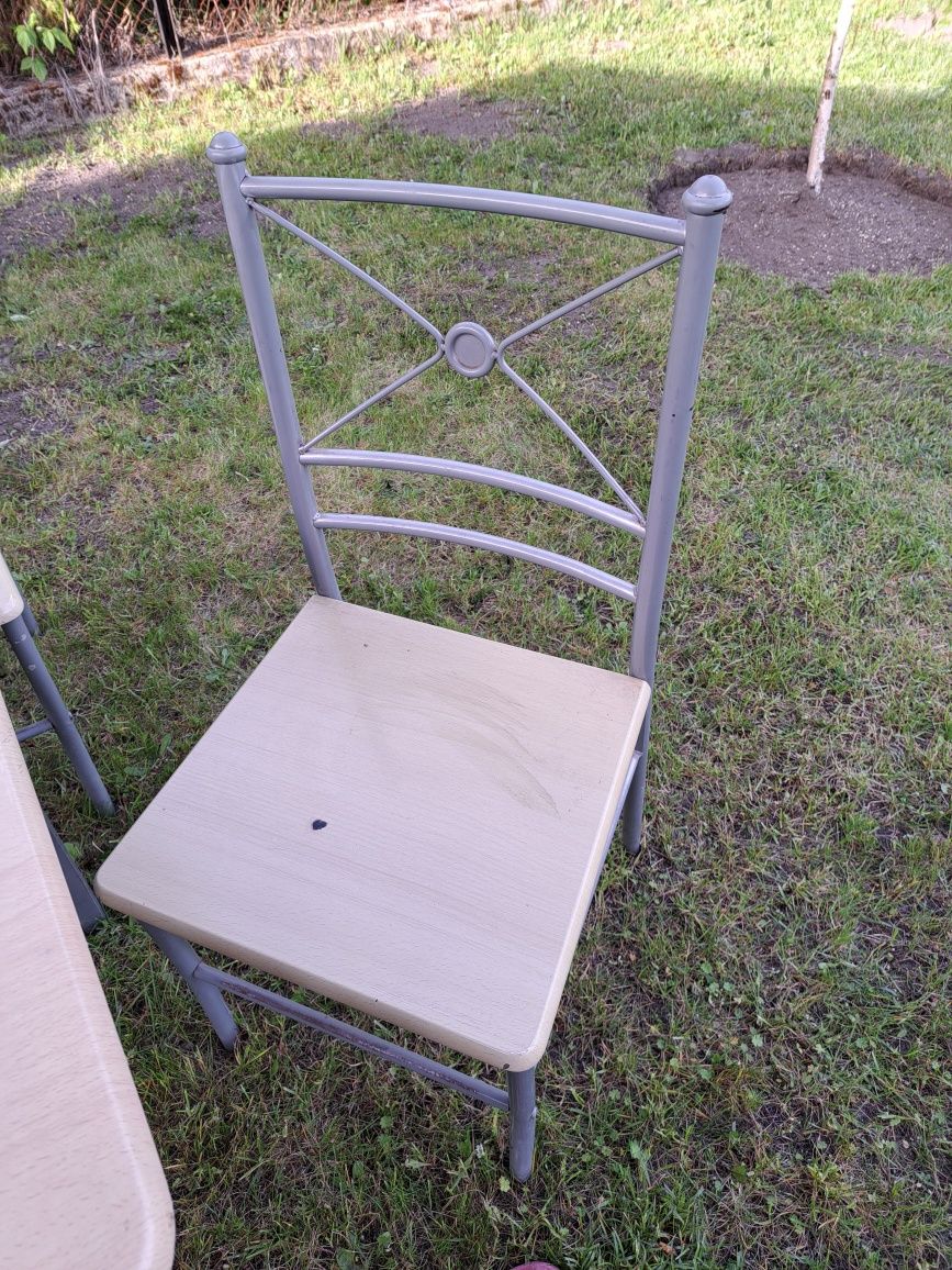 Stół + 4 krzesla