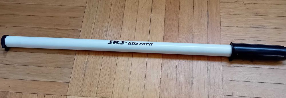 Niemiecka pompka rowerowa firmy SKS model Blizzard z wężykiem AV/DV.