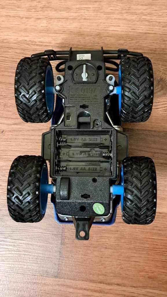 Samochód sterowany pilotem Crazy Monster Truck firmy Dickie Toys