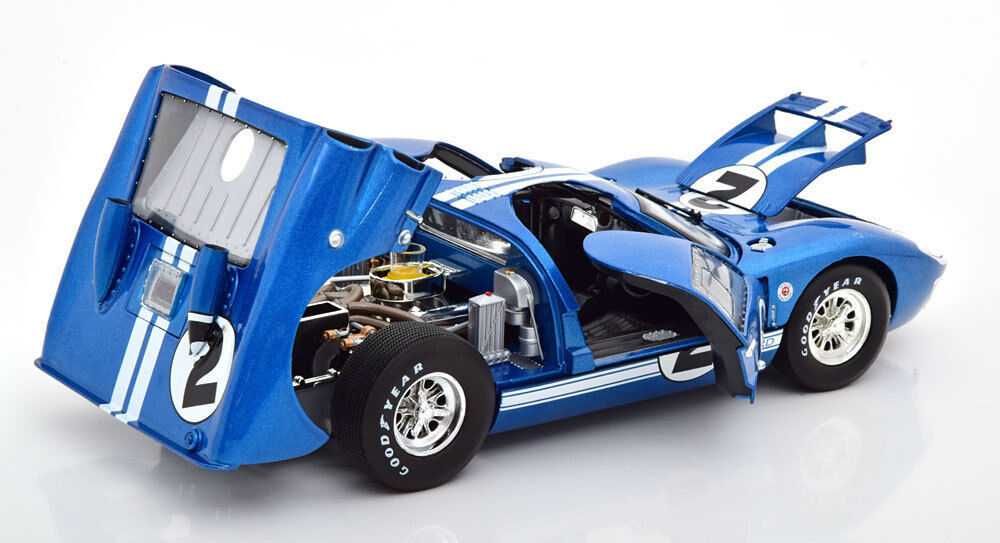 1:18 Shelby Collectibles Ford GT40 Mk II #2 12h Sebring 1966