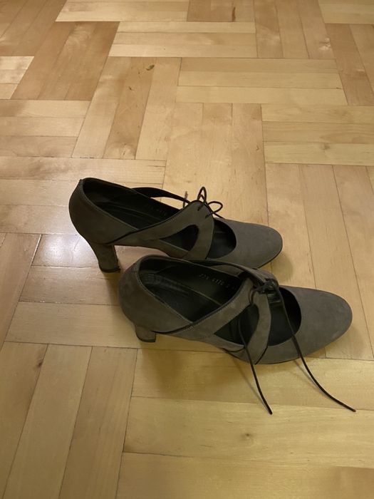 Buty Gino Rossi 37 1/2 na obcasie szare