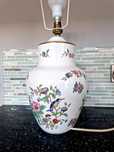 Porcelanowa lampa Aynsley