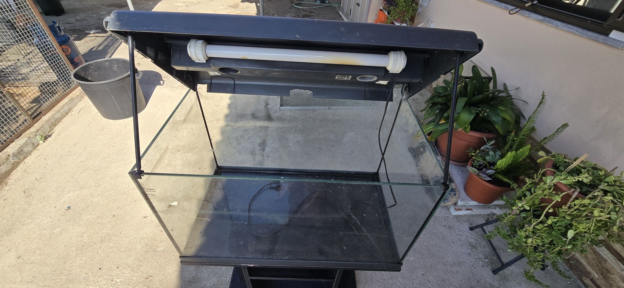 Aquario 65 cm marca Sicce