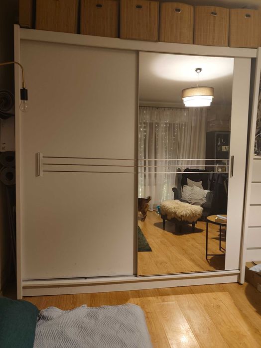 Szafa przesuwna biała z lustrem