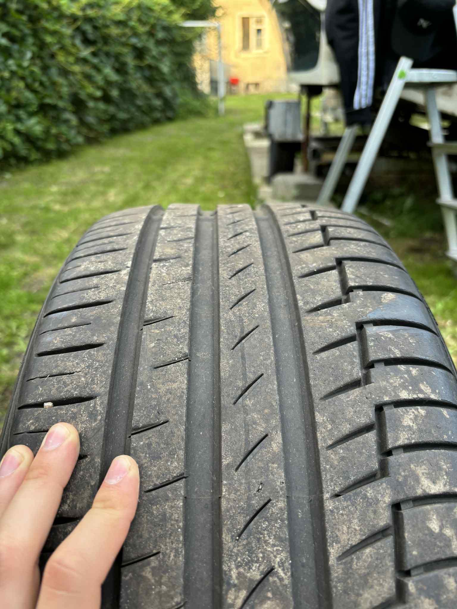 Opony letnie R 17 235/45 continental komplet 4 sztuki Elbląg