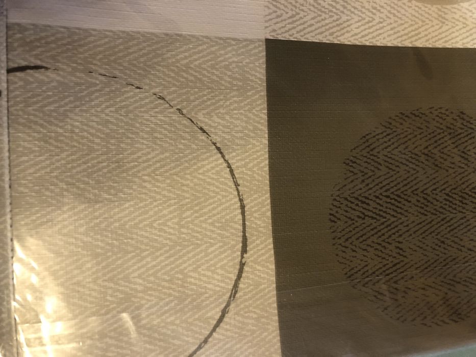 Obrus cerata na włókninie gruba w koła