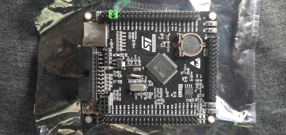 Контроллери, датчики.