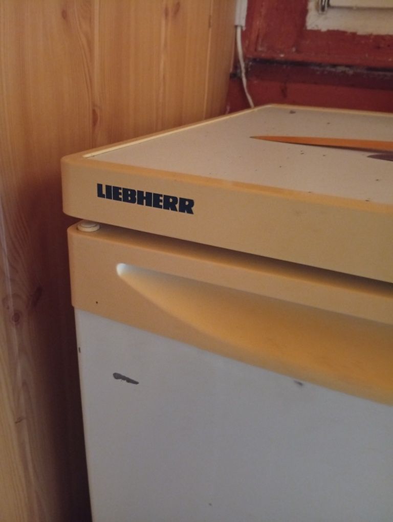 Lodówka z funkcją zamrażarki liebherr, super stan, porządna
