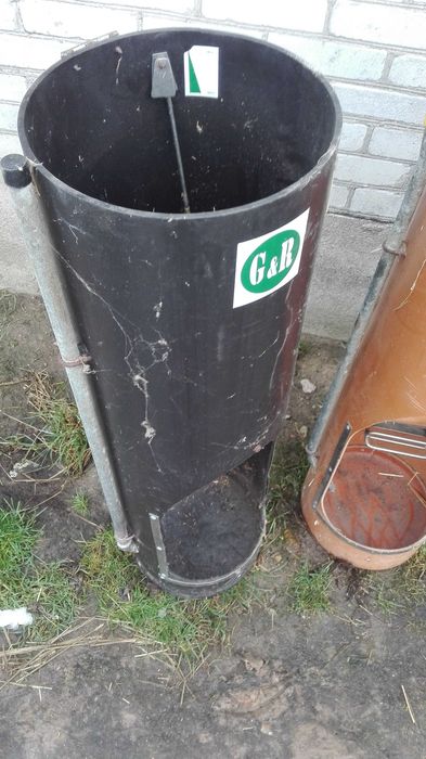 automaty paszowe dla trzody, karmniki dla świń tuczników loch