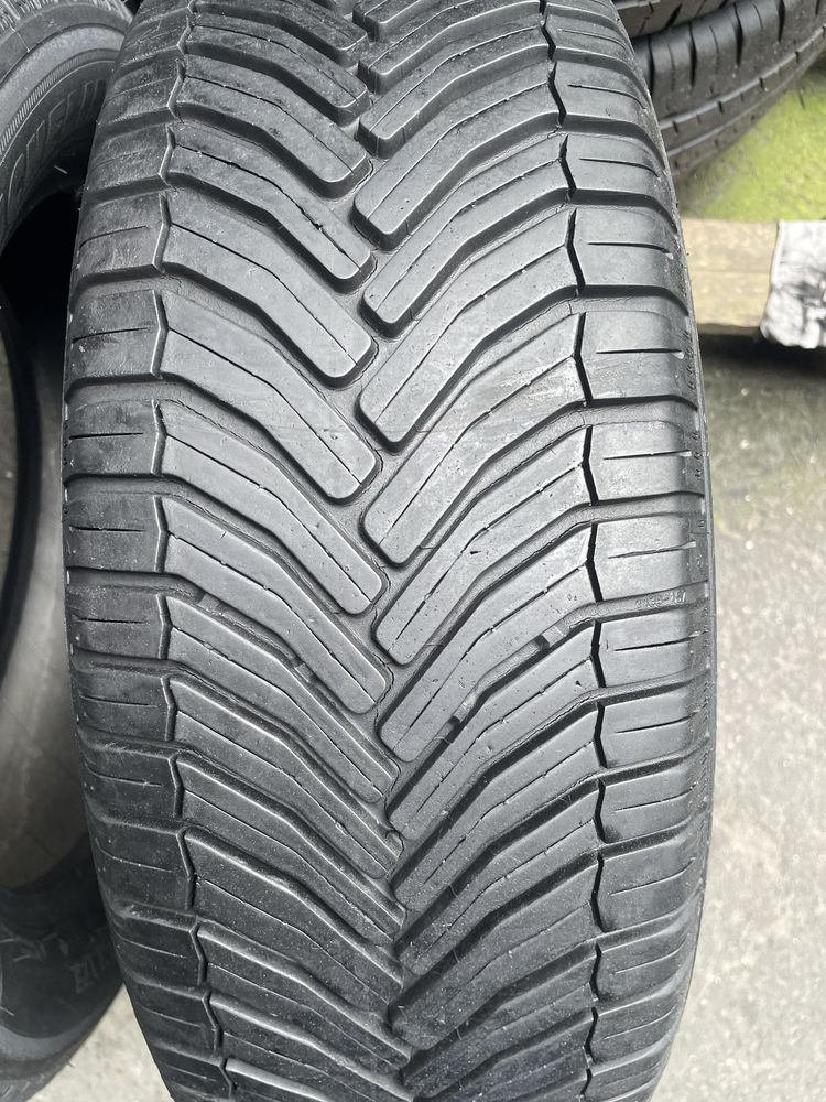 Шини всесезонні 185/60 R15 Michelin Crosclimate