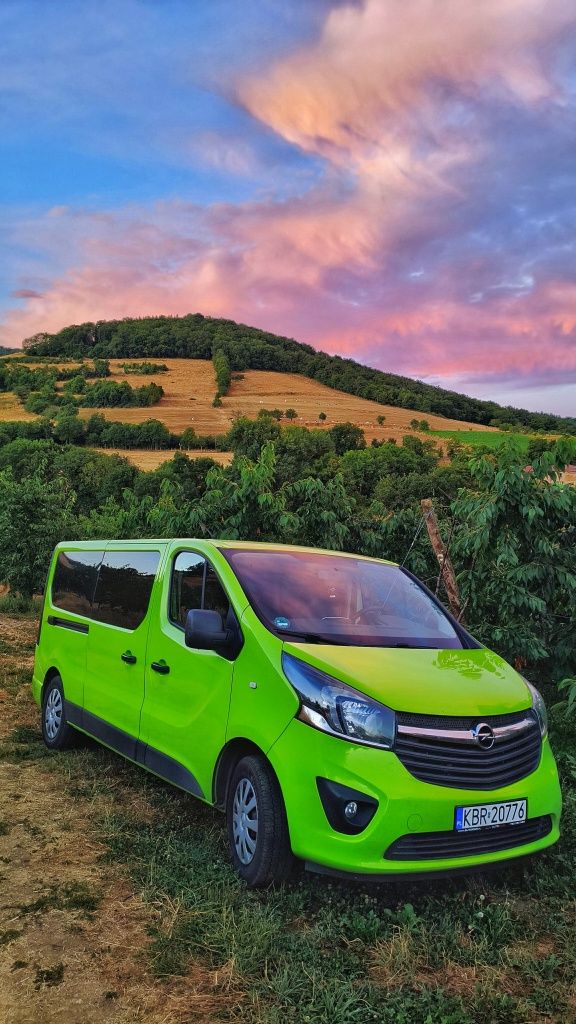 Wynajem busa 9 osobowego wakacje / Wesela (z kierowcą)