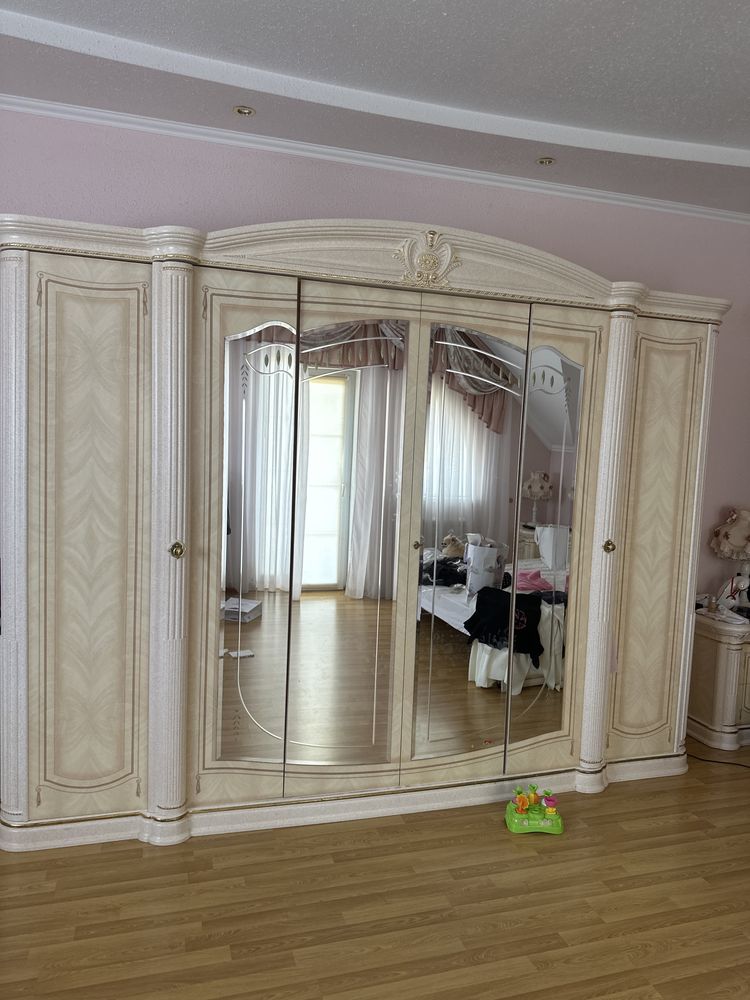 Спальний гарнітур