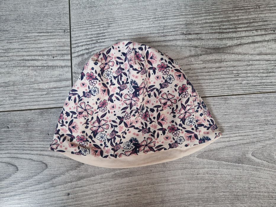 Czapeczka dziewczęca 6-12mcy