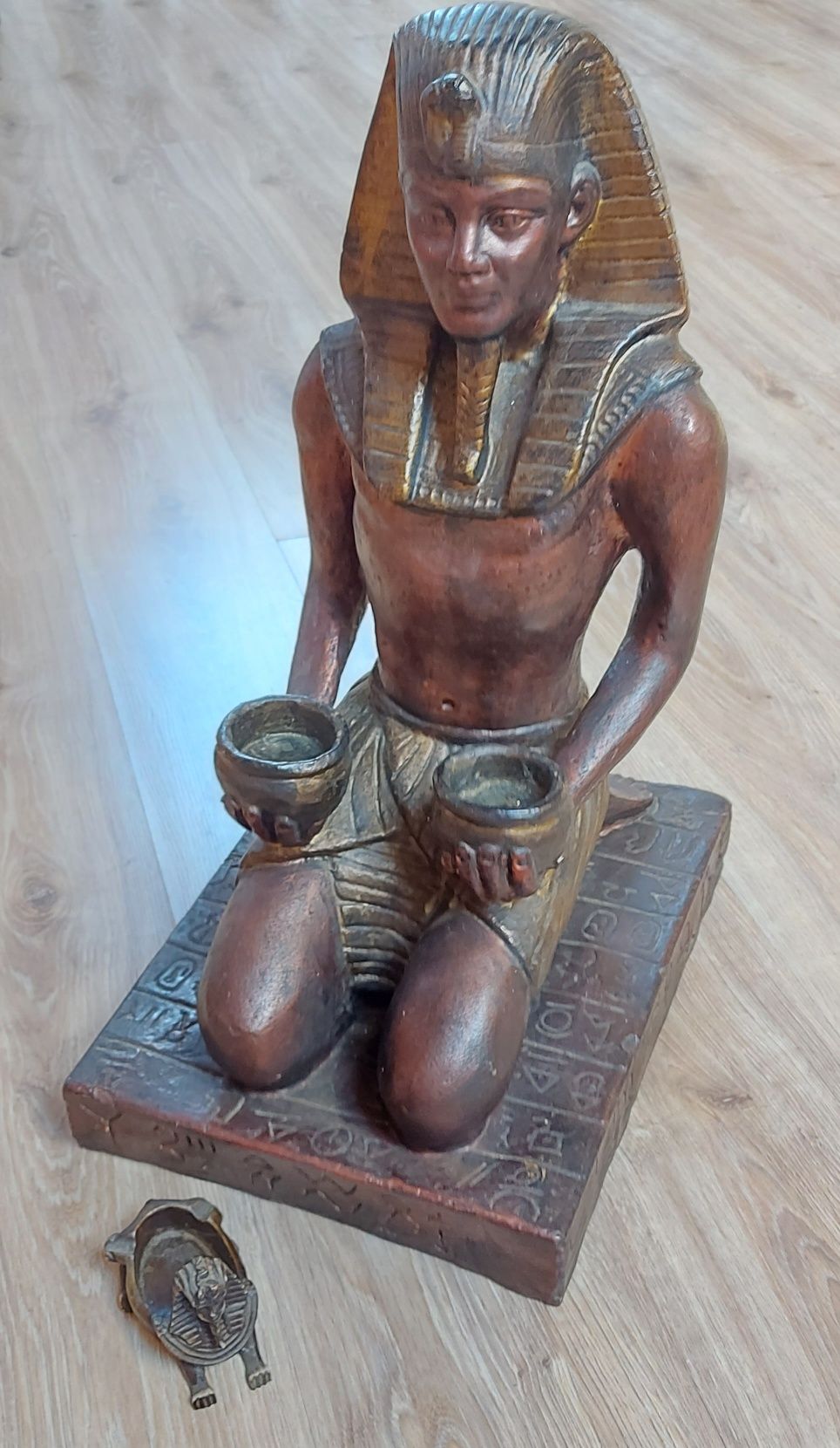Faraon figurka świecznik + gratis