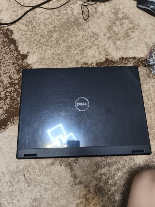 Portatil DELL vostro