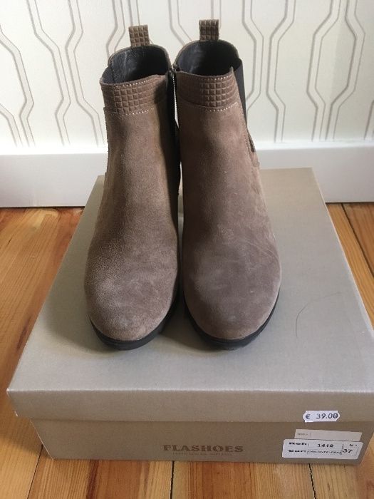 Botins Flashoes cor taupe (tam. 37)