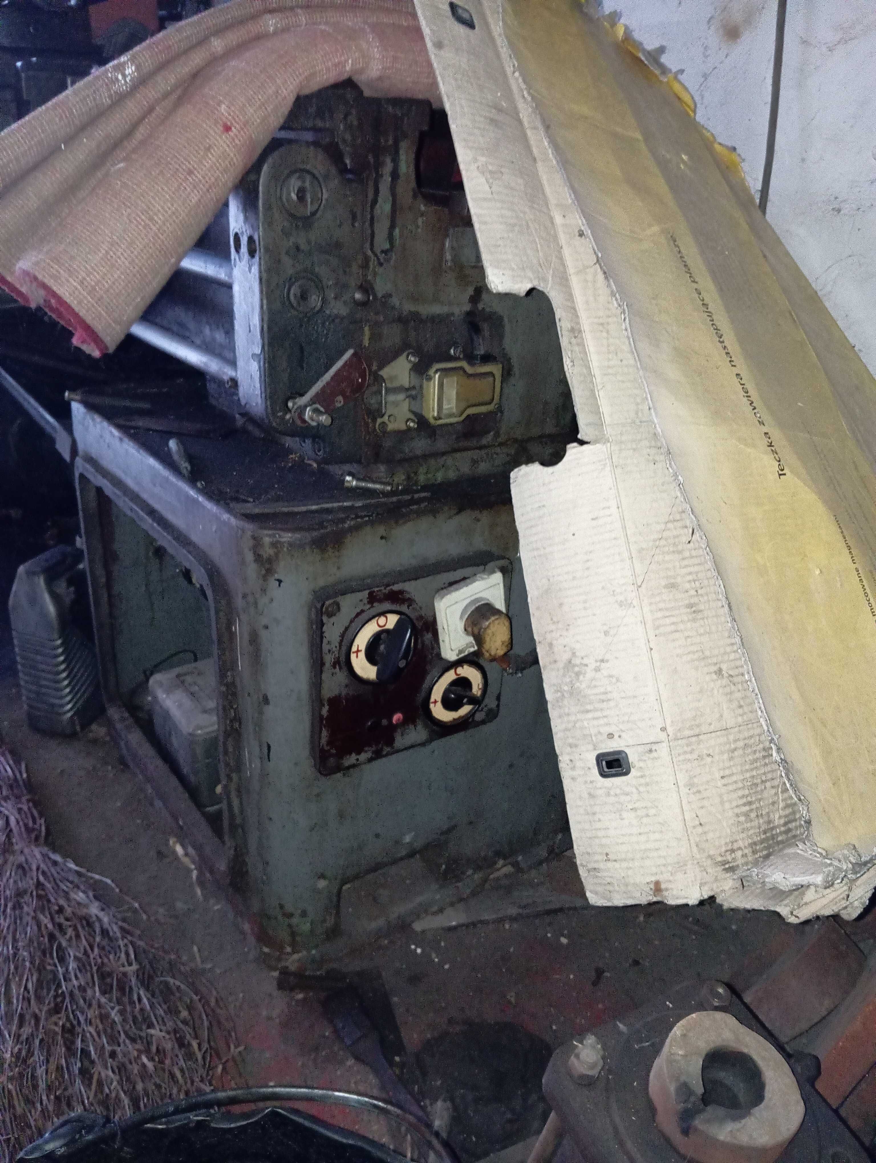 Tokarka uniwersalna TUC 40