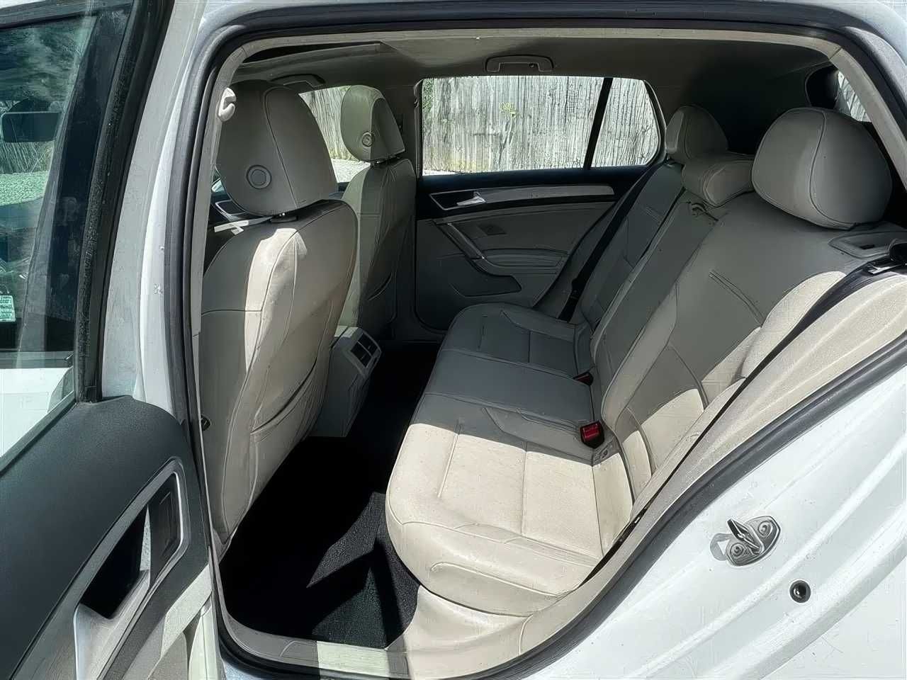 2015 Volkswagen Golf TSI SE