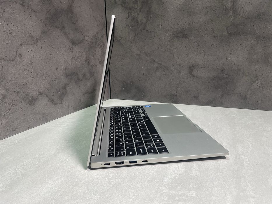 Ноутбук Samsung NP750XED-KC1SE 15.6" на відновлення! N3008