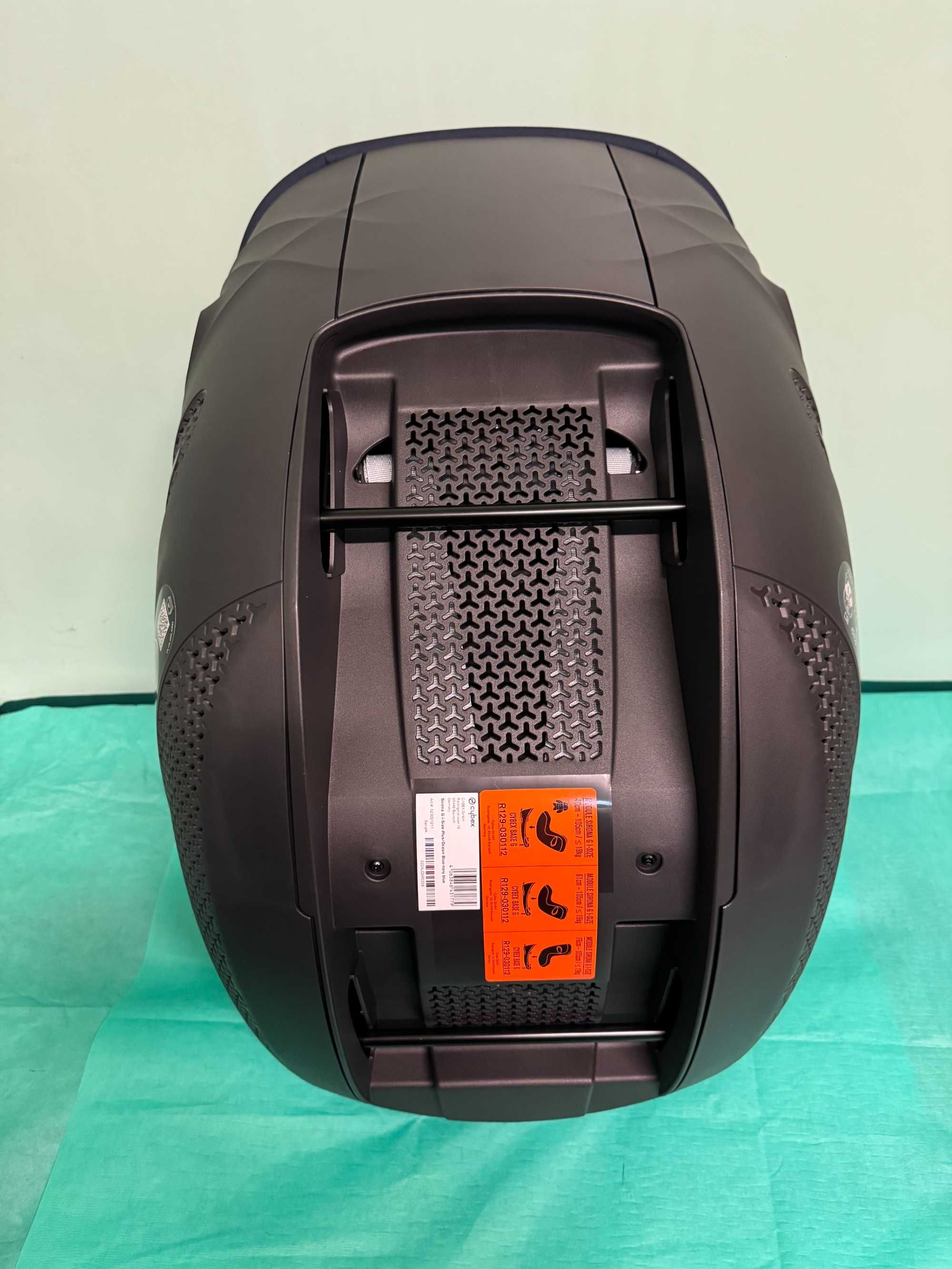 Fotelik Cybex Sirona G i-Size  Plus Ocean Blue - navy blue