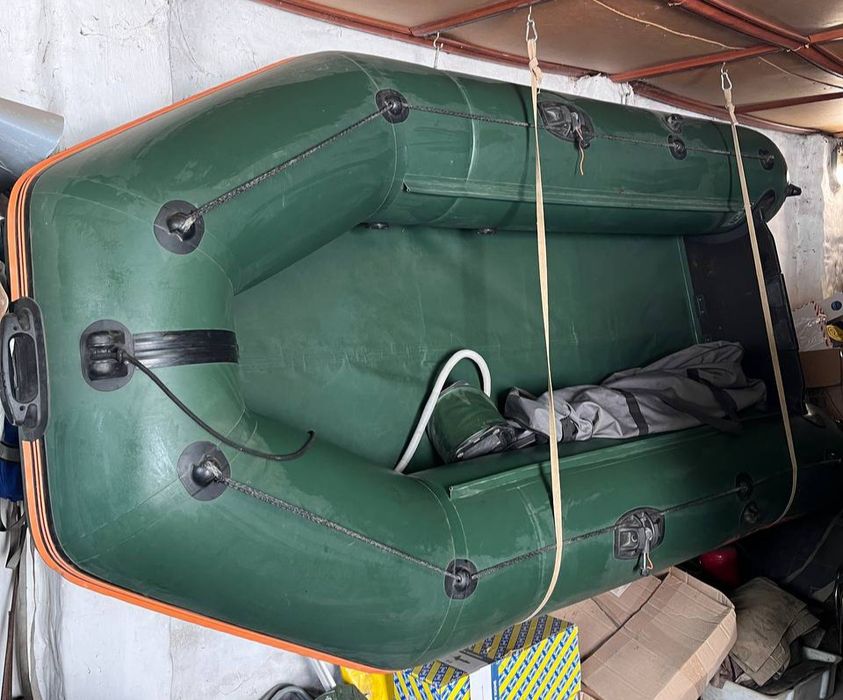 Продається лодка Колібрі у гарному стані.