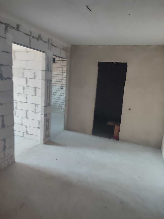 Продам 1 кiмнатну квартиру по вул.Багряного 39,ЖК Олександрiвський