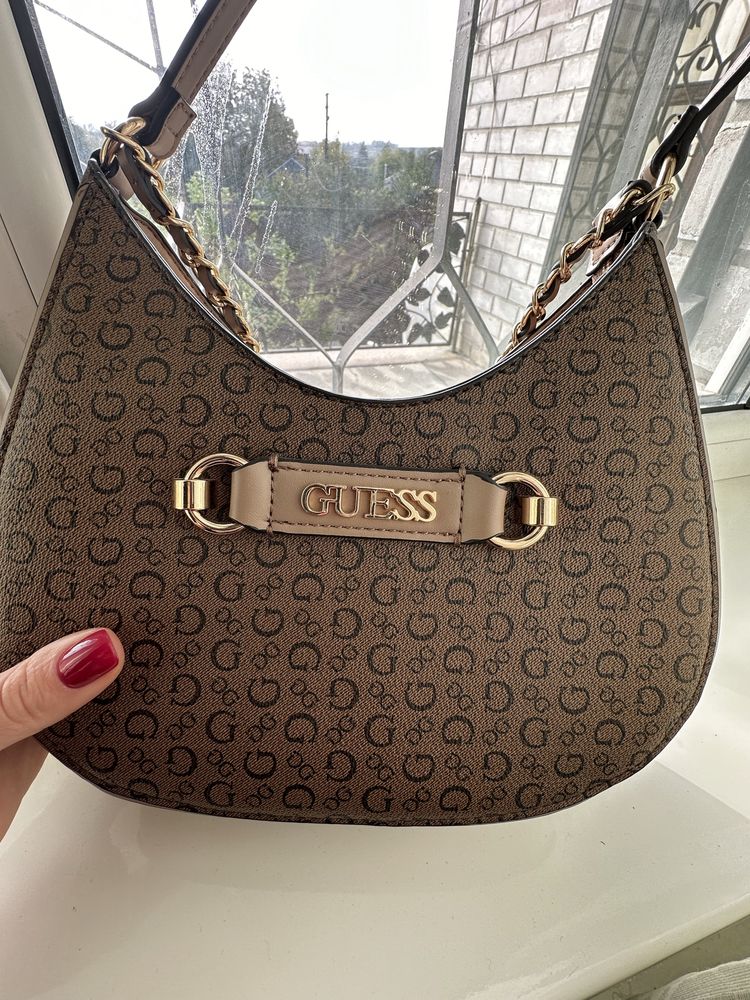 Продам нову сумочку Guess