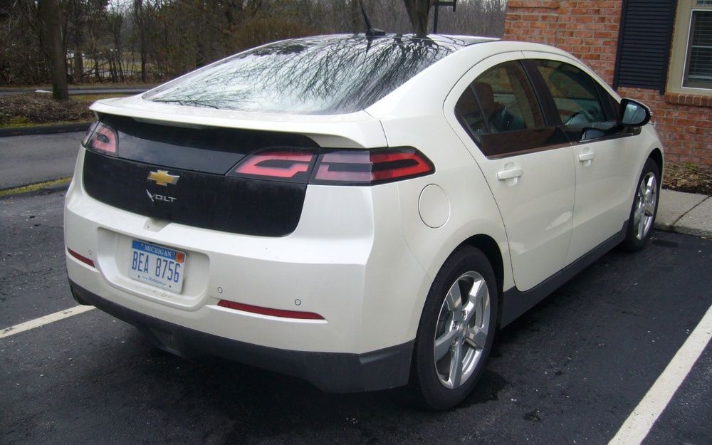 Крышка багажника ляда Chevrolet Volt