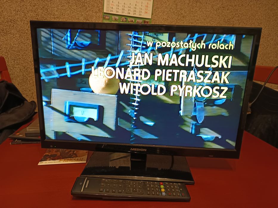 Telewizor Medion LCD z DVD i pilotem 21'5"