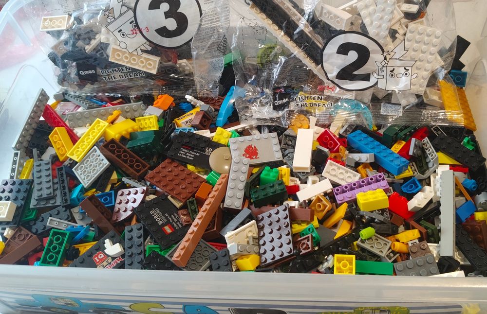 Lego на вагу 5 кг, є інструкції та просто деталі