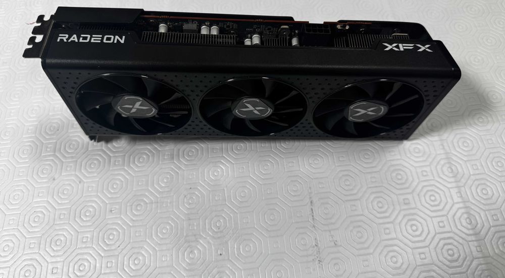 XFX Speedster QICK308 Radeon RX 6600 XT
