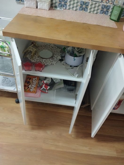 Szafki ze zlewem nablatowym długość 140 cm