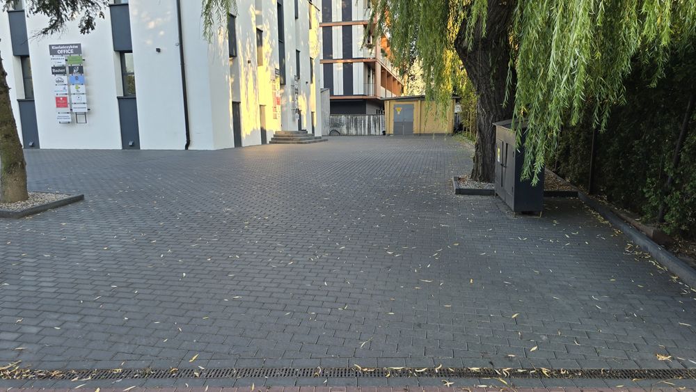 Brukarstwo Usługi brukarskie układanie kostki brukowej