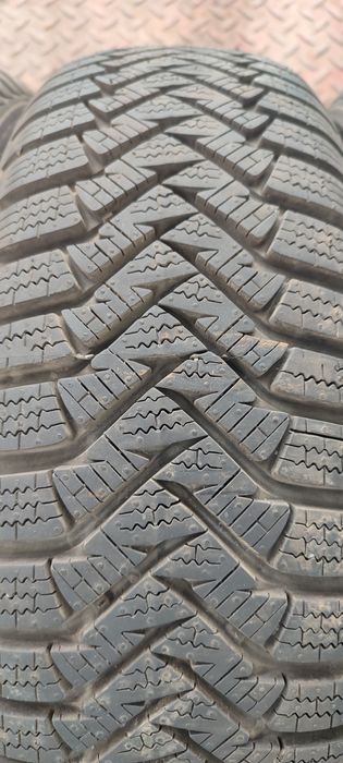 Шини зимові 165/65 P14 Laufenn