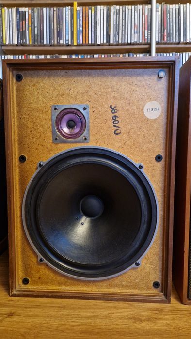 Colunas Wharfdale Melton 2