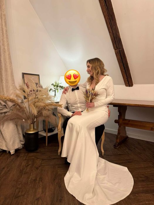 Suknia ślubna klasyczna minimalistyczna ponadczasowa