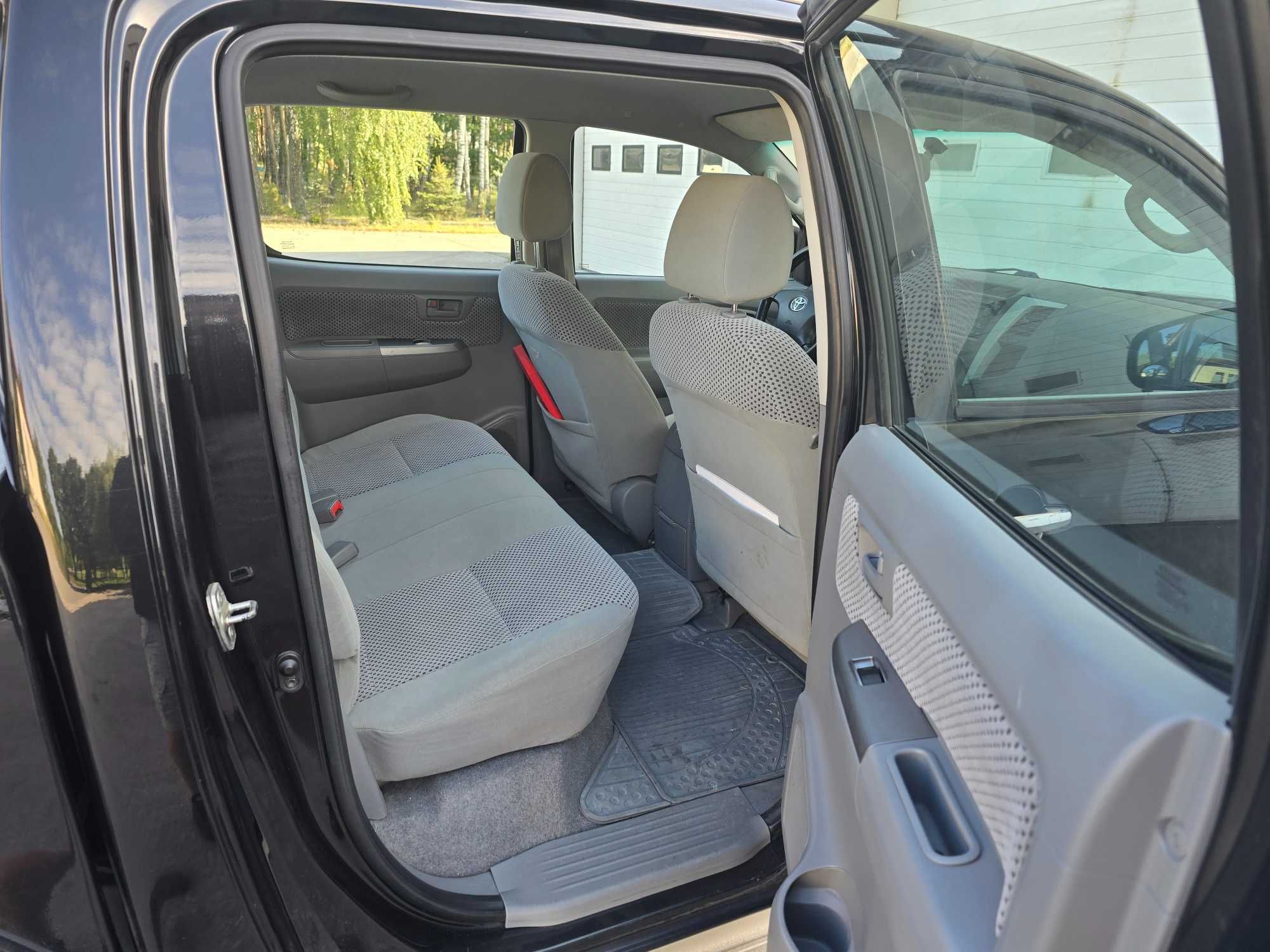 Toyota hilux 3.0 d4d automat