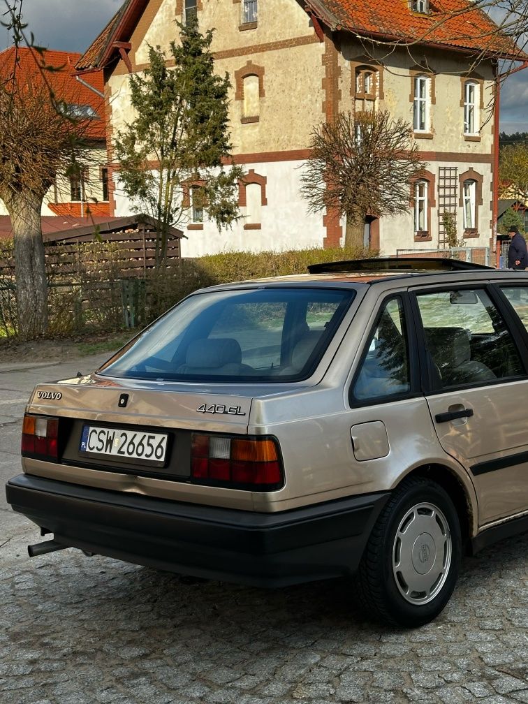 Volvo 440GL 1.7, automat, benzyna