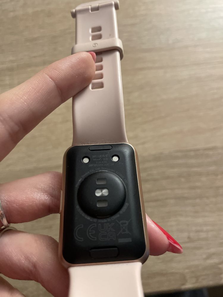 smartwatch huawei fit 2