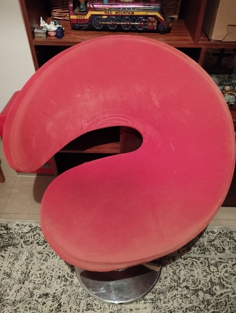 Poltrona Grande Design Redondo Vermelho
