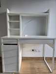 Biurko Micke, regal Kallax x2 Ikea