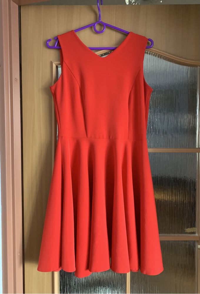 Sukienka czerwona XL 42