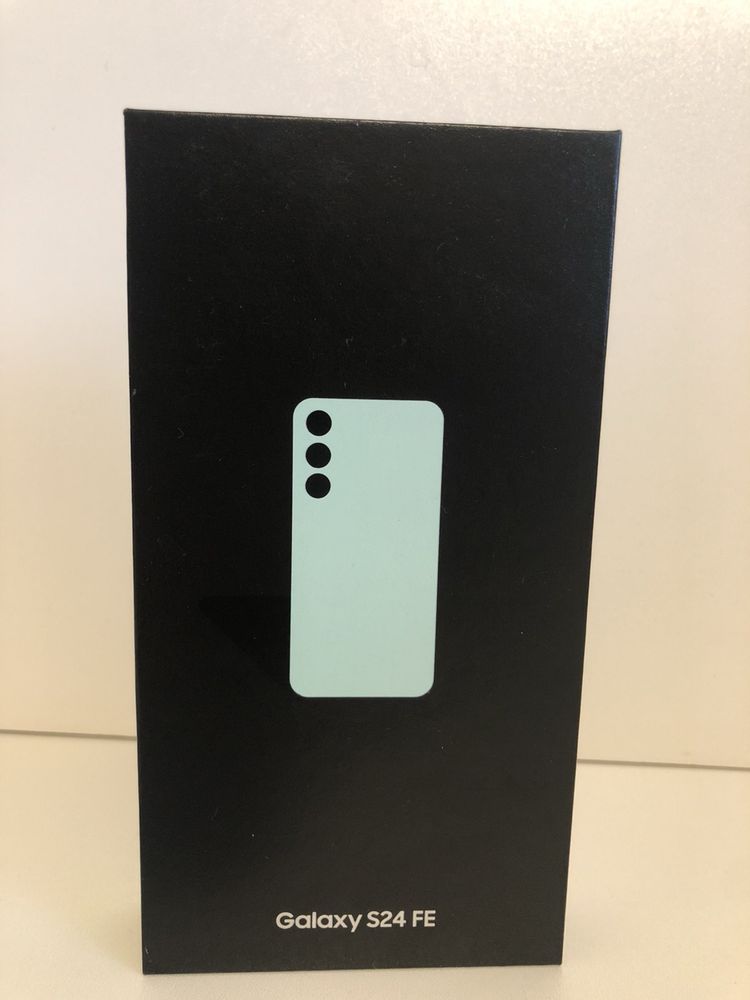Мобільний Телефон Смартфон Samsung Galaxy S24 FE 8/256ГБ