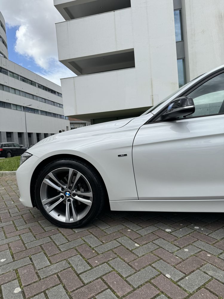 BMW serie 318d sport line, 65000km como novo,300€/ mês